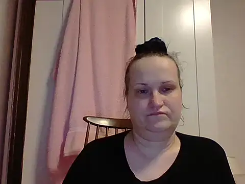  squirty cum lady  online show from February 2025 05:02:02 PM