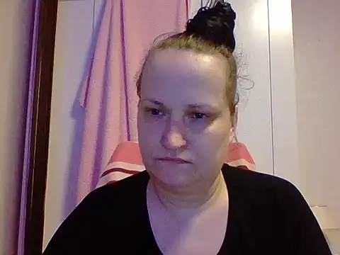  squirty cum lady  online show from February 2025 06:23:01 PM