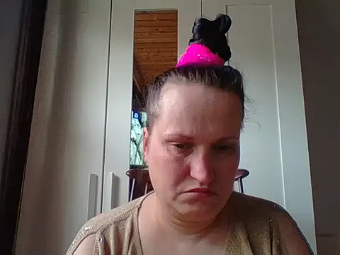  squirty cum lady  online show from February 2025 01:06:01 PM