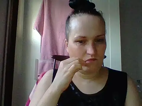  squirty cum lady  online show from March 2025 05:15:01 PM