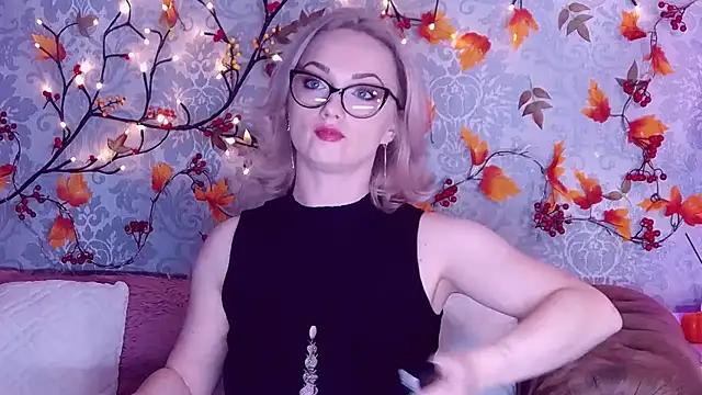 Snapshot of EllianaReese chatting on October 2025 02:58:02 AM EllianaReese online show from October 2025 02:58:02 AM