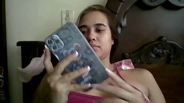 trianabell online show from September 2025 03:28:02 PM