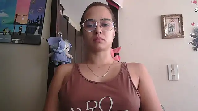 trianabell online show from May 2026 04:56:02 PM
