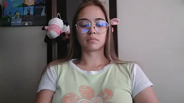 trianabell online show from June 2026 04:44:01 PM