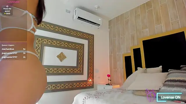 Snapshot of TamyHoney chatting on February 2025 09:45:02 PM TamyHoney online show from February 2025 09:45:02 PM