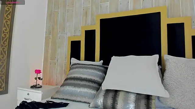 Snapshot of TamyHoney chatting on February 2025 11:48:02 PM TamyHoney online show from February 2025 11:48:02 PM