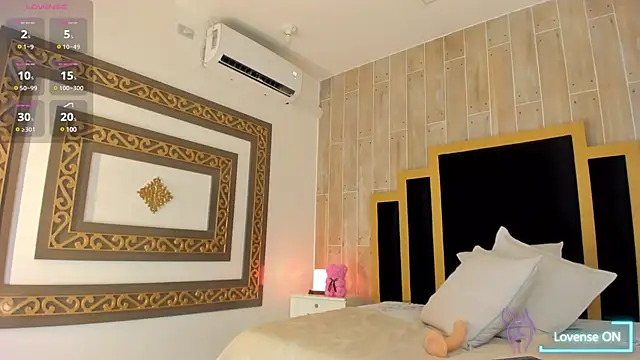 Snapshot of TamyHoney chatting on March 2025 11:12:01 PM TamyHoney online show from March 2025 11:12:01 PM