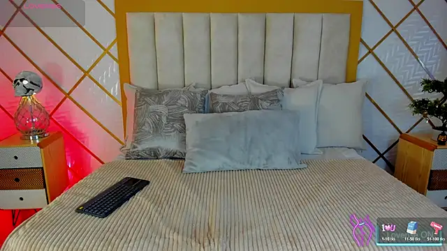 Snapshot of TamyHoney chatting on October 2025 12:26:01 AM TamyHoney online show from October 2025 12:26:01 AM