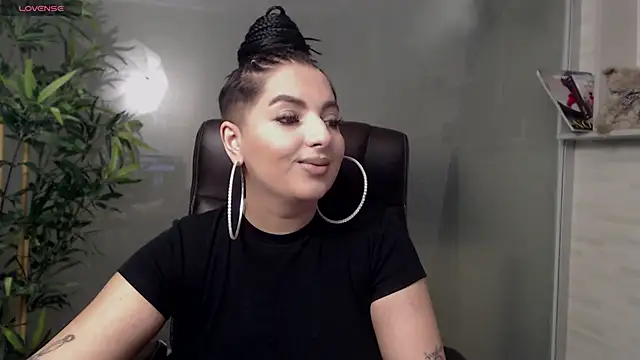 BustyAllyy online show from March 2025 10:24:02 PM