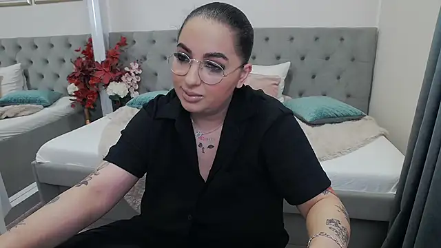 BustyAllyy online show from May 2026 04:12:02 PM