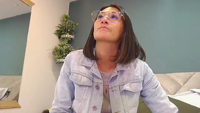 SharisWillian online show from December 2025 03:44:02 AM