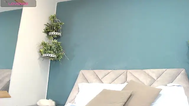 SharisWillian online show from June 2026 03:39:01 AM