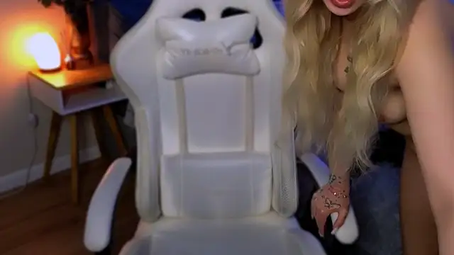 Lily Yin online show from April 2026 05:43:02 AM
