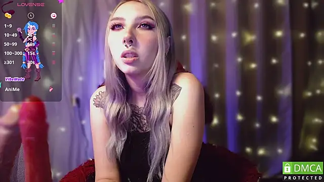 Snapshot of JustMeowGirl chatting on December 2024 08:30:01 AM JustMeowGirl online show from December 2024 08:30:01 AM
