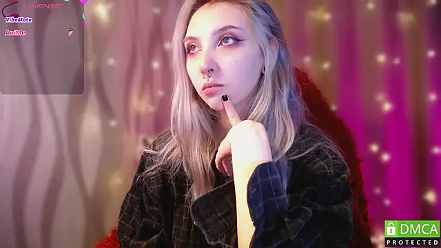 Snapshot of JustMeowGirl chatting on February 2025 07:34:01 AM JustMeowGirl online show from February 2025 07:34:01 AM