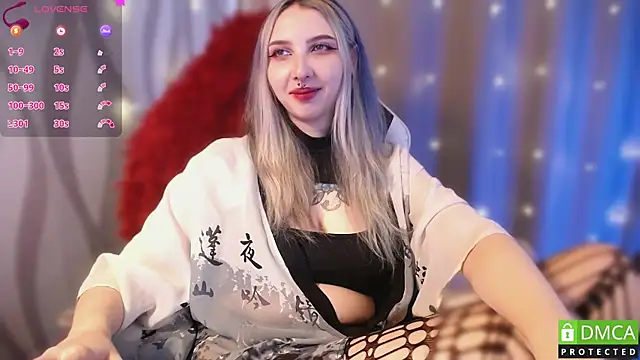 Snapshot of JustMeowGirl chatting on February 2025 05:48:02 AM JustMeowGirl online show from February 2025 05:48:02 AM