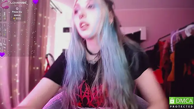 JustMeowGirl online show from April 2026 05:52:01 AM