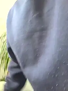 Snapshot of Schnubby1 chatting on February 2025 02:21:01 PM Schnubby1 online show from February 2025 02:21:01 PM