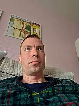 Schnubby1 online show from May 2026 09:25:02 AM