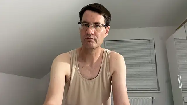 zxzx cam1 online show from June 2026 05:46:02 PM