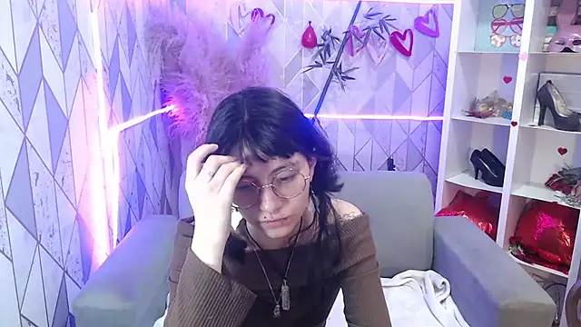 charlottemoonxz online show from October 2025 07:00:01 PM