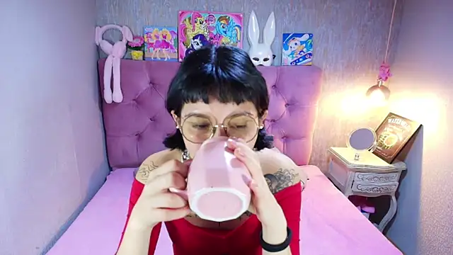 charlottemoonxz online show from March 2026 07:09:01 PM