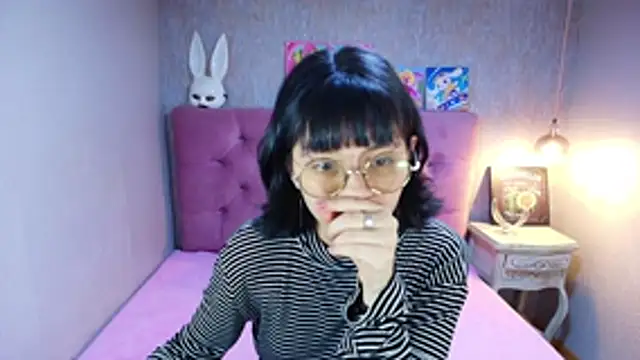 charlottemoonxz online show from June 2026 05:33:02 PM