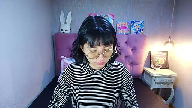 charlottemoonxz online show from June 2026 06:01:02 PM