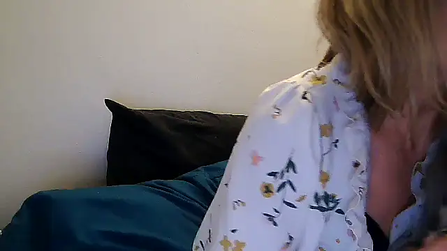 Snapshot of anechka1 chatting on January 2026 01:53:01 AM anechka1 online show from January 2026 01:53:01 AM