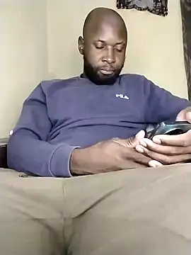 Snapshot of Stallion100 chatting on December 2024 06:14:01 PM Stallion100 online show from December 2024 06:14:01 PM