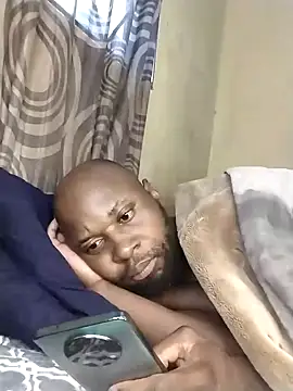 Snapshot of Stallion100 chatting on December 2024 03:40:02 AM Stallion100 online show from December 2024 03:40:02 AM