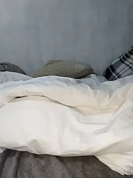 Stallion100 online show from February 2026 06:42:01 PM