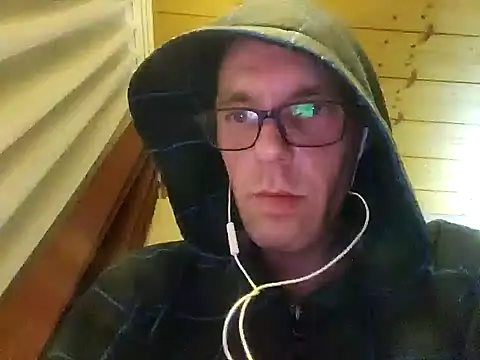 Snapshot of 0815lukas2024 chatting on December 2024 12:33:02 AM 0815lukas2024 online show from December 2024 12:33:02 AM