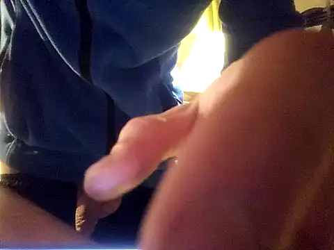 Snapshot of 0815lukas2024 chatting on December 2024 02:35:01 AM 0815lukas2024 online show from December 2024 02:35:01 AM