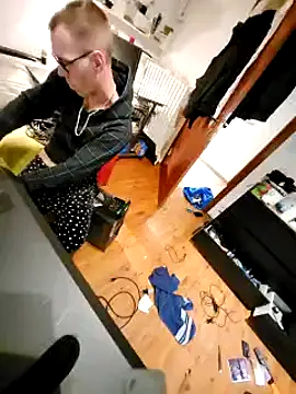 Snapshot of 0815lukas2024 chatting on January 2025 05:27:01 AM 0815lukas2024 online show from January 2025 05:27:01 AM