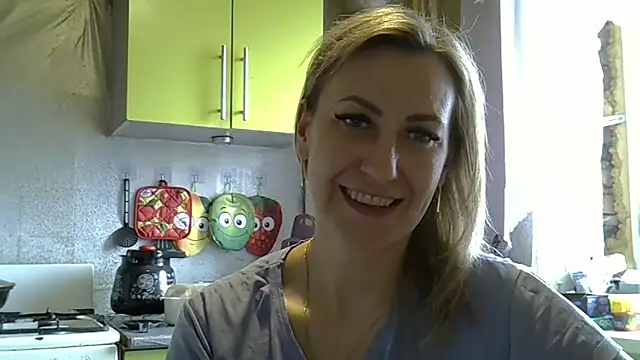 Snapshot of AshleyXHoney chatting on March 2025 10:47:01 AM AshleyXHoney online show from March 2025 10:47:01 AM