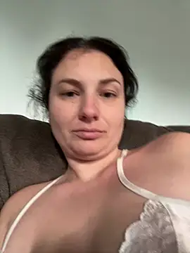 Snapshot of MilfyMrsRobinson chatting on February 2025 03:27:02 PM MilfyMrsRobinson online show from February 2025 03:27:02 PM