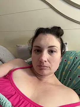 Snapshot of MilfyMrsRobinson chatting on February 2025 12:17:01 AM MilfyMrsRobinson online show from February 2025 12:17:01 AM