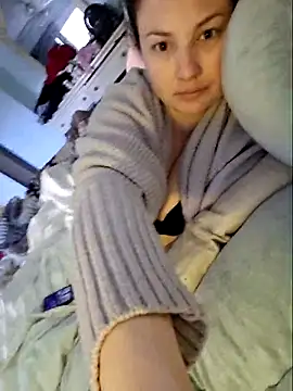 Snapshot of MilfyMrsRobinson chatting on March 2025 12:12:01 PM MilfyMrsRobinson online show from March 2025 12:12:01 PM