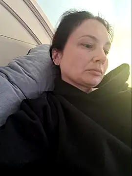 Snapshot of MilfyMrsRobinson chatting on March 2025 12:12:01 PM MilfyMrsRobinson online show from March 2025 12:12:01 PM