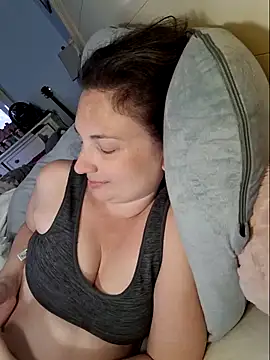 Snapshot of MilfyMrsRobinson chatting on March 2025 09:13:02 PM MilfyMrsRobinson online show from March 2025 09:13:02 PM