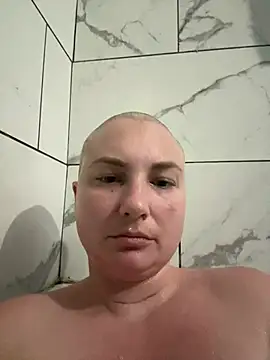 MilfyMrsRobinson online show from April 2026 03:42:02 PM