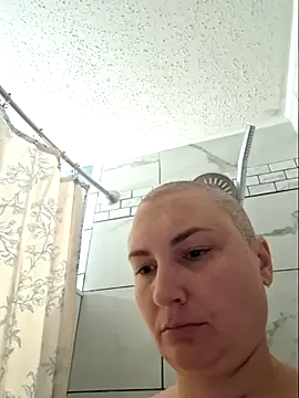 MilfyMrsRobinson online show from April 2026 04:00:01 PM