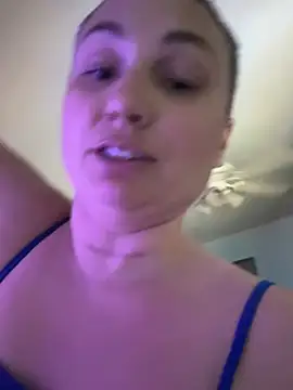 MilfyMrsRobinson online show from July 2026 08:45:02 PM