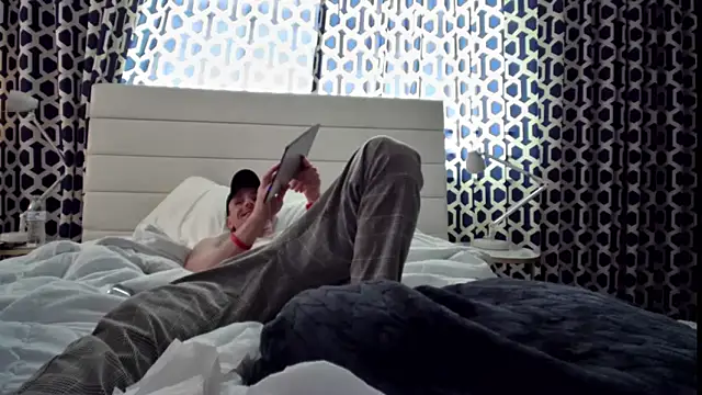 Snapshot of RyleyRydes chatting on December 2024 02:44:01 PM RyleyRydes online show from December 2024 02:44:01 PM