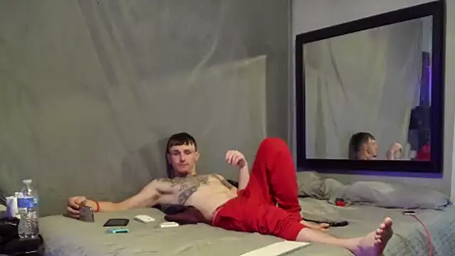 Snapshot of RyleyRydes chatting on December 2024 01:00:01 PM RyleyRydes online show from December 2024 01:00:01 PM