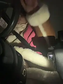 Snapshot of MooonReal chatting on January 2025 11:58:02 PM MooonReal online show from January 2025 11:58:02 PM