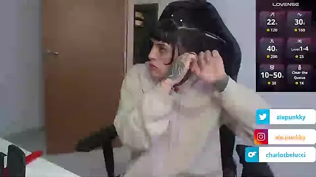 Snapshot of charlotbelucci_ chatting on October 2025 10:02:01 AM charlotbelucci online show from October 2025 10:02:01 AM