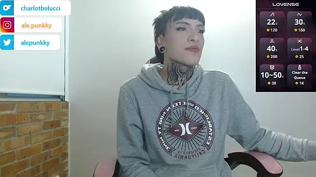 Snapshot of charlotbelucci_ chatting on October 2025 10:27:01 AM charlotbelucci online show from October 2025 10:27:01 AM