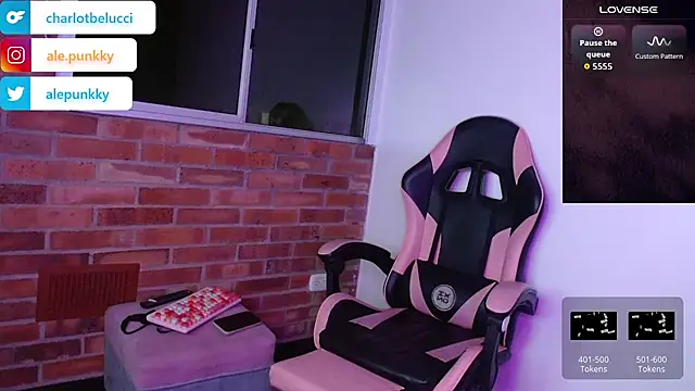 Snapshot of charlotbelucci_ chatting on November 2025 08:47:02 AM charlotbelucci online show from November 2025 08:47:02 AM